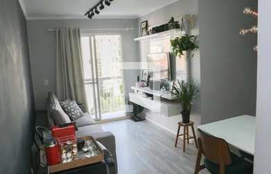 Imagem: O apartamento possui 3 Dormitórios, 1 Banheiro, 1 Vaga na garagem