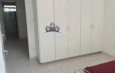 Imagem: O apartamento possui 1 Dormitório, 1 Banheiro, 1 Vaga na garagem