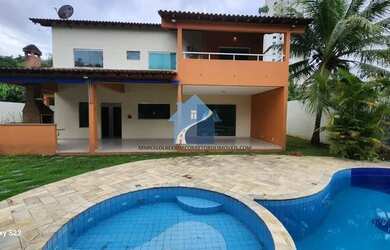 Imagem: A casa possui 4 Dormitórios, 3 Banheiros, 600m² de Área e