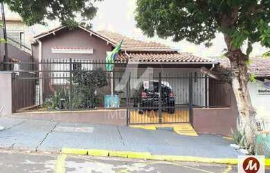 Imagem: O depósito possui 1 Vaga na garagem, 123m² de Área e está