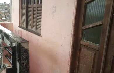 Imagem: A casa possui 2 Dormitórios, 2 Banheiros e está localizado