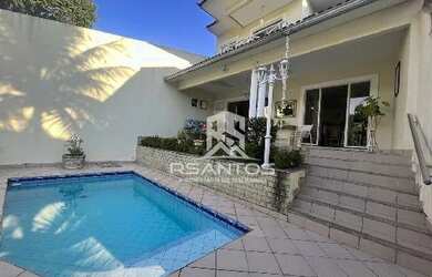 Imagem: A casa em condomínio possui 3 Dormitórios, 2 Banheiros, 2