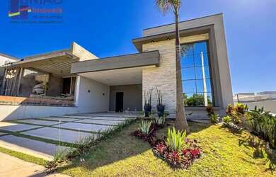 Imagem: A casa em condomínio possui 3 Dormitórios, 3 Banheiros, 4