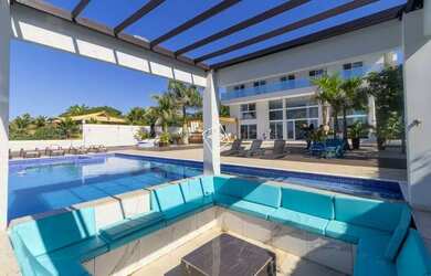 Imagem 2: Casa na praia do Estaleirinho em Balneário Camboriú