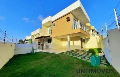 Imagem: A casa possui 3 Dormitórios, 2 Banheiros, 2 Vagas na garagem