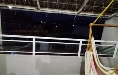 Imagem: A casa possui 2 Dormitórios, 1 Banheiro, 1 Vaga na garagem