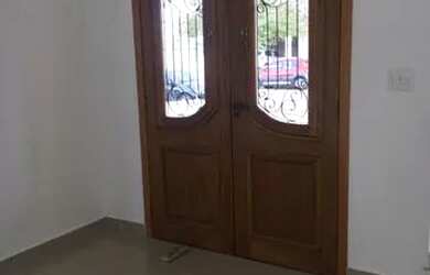 Imagem: A casa possui 3 Dormitórios, 4 Banheiros, 4 Vagas na garagem