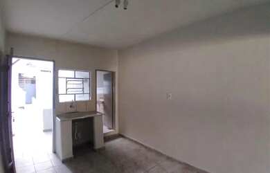 Imagem: A casa possui 1 Dormitório, 1 Banheiro e 20m² de Área e está