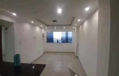 Imagem: O apartamento e possui 2 Dormitórios, Suítes, 1 Banheiro