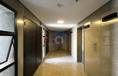 Imagem: O depósito possui 3 Vagas na garagem, 80m² de Área e está