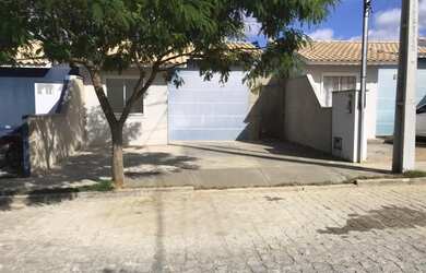 Imagem: O apartamento possui 2 Dormitórios, 1 Banheiro, 2 Vagas na