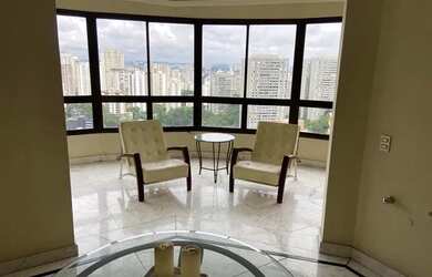 Imagem: O apartamento possui 4 Dormitórios, 5 Banheiros, 3 Vagas na