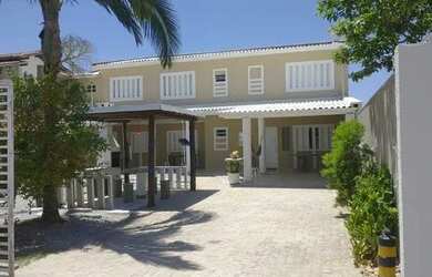 Imagem: A casa possui 3 Dormitórios, 3 Vagas na garagem e está localizado