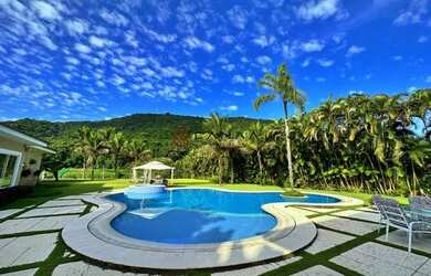 Imagem 7: Linda mansão de canal em cond. de luxo com aeroporto e praia, 6 suítes