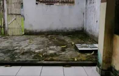 Imagem: A casa possui 2 Dormitórios, 1 Banheiro, 2 Vagas na garagem