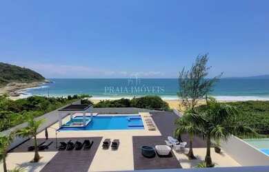 Imagem: A casa possui 5 Dormitórios, 5 Banheiros, 5 Vagas na garagem