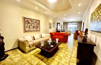 Imagem: O apartamento possui 4 Dormitórios, 5 Banheiros, 3 Vagas na