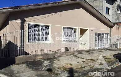 Imagem: A casa possui 5 Dormitórios, 2 Banheiros, 1 Vaga na garagem