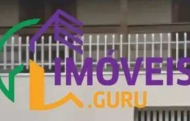 Imagem: A casa possui 3 Dormitórios, 3 Banheiros, 3 Vagas na garagem