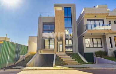 Imagem: A casa em condomínio possui 3 Dormitórios, 5 Banheiros, 4