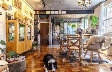 Imagem: O apartamento possui 2 Dormitórios, 2 Banheiros, 80m² de Área