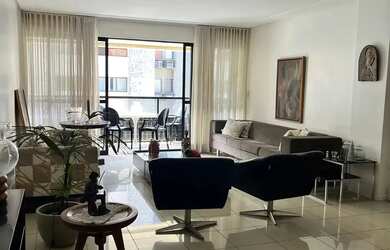 Imagem: O apartamento possui 4 Dormitórios, 5 Banheiros, 2 Vagas na