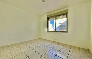 Imagem 6: Apartamento 2 Dormitórios dependência no centro