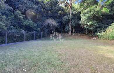 Imagem: O terreno possui 686m² de Área e está localizado em Garibaldi