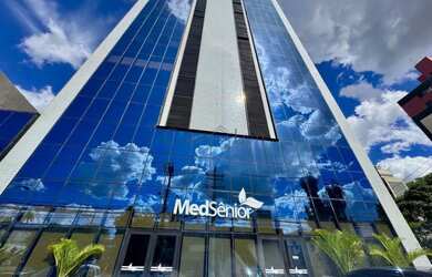 Imagem: O depósito possui 5 Vagas na garagem, 795m² de Área e está