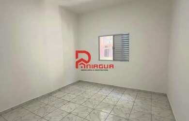 Imagem: A kitnet possui 1 Banheiro, 1 Vaga na garagem, 19m² de Área