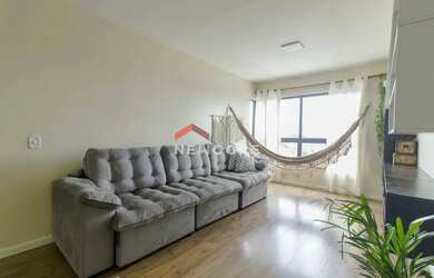 Imagem: O apartamento possui 3 Dormitórios, 1 Banheiro, 1 Vaga na garagem