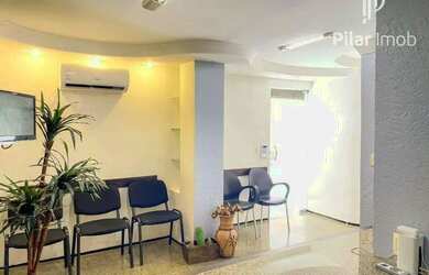 Imagem: O depósito possui 3 Vagas na garagem, 110m² de Área e está