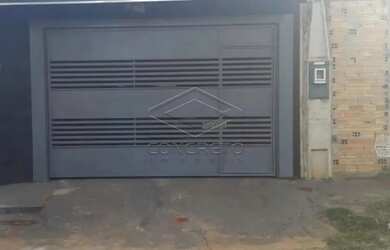 Imagem: A casa possui 1 Dormitório, 1 Banheiro, 2 Vagas na garagem