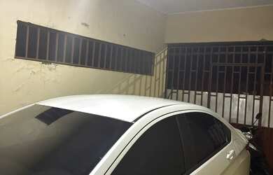 Imagem: A casa possui 2 Dormitórios, 2 Banheiros, 1 Vaga na garagem