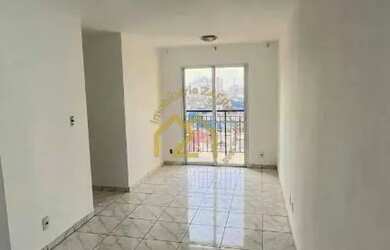 Imagem: O apartamento possui 3 Dormitórios, 1 Banheiro, 1 Vaga na garagem