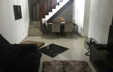 Imagem: A casa em condomínio possui 4 Dormitórios, 3 Banheiros, 3