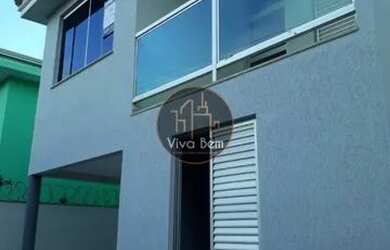 Imagem: A casa possui 3 Dormitórios, 2 Banheiros, 2 Vagas na garagem