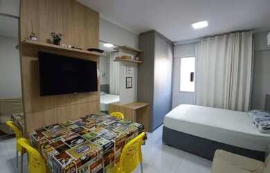 Imagem: O apartamento possui 1 Dormitório, 1 Banheiro, 1 Vaga na garagem