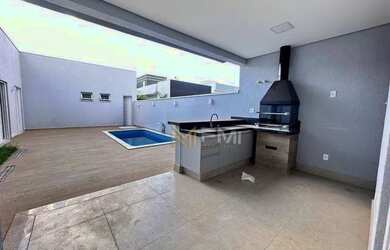 Imagem: A casa em condomínio possui 3 Dormitórios, 1 Banheiro, 4 Vagas