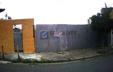 Imagem: O terreno possui 294m² de Área e está localizado em Baeta