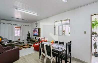 Imagem: A casa possui 2 Dormitórios, 1 Banheiro, 2 Vagas na garagem