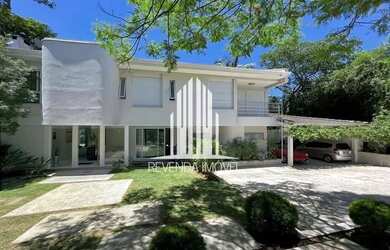 Imagem: A casa em condomínio possui 4 Dormitórios, 5 Banheiros, 5