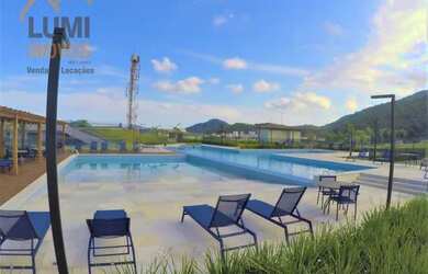 Imagem: O apartamento possui 1 Dormitório, 2 Banheiros, 1 Vaga na garagem