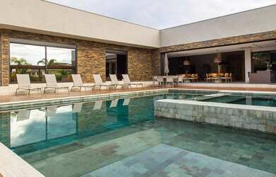 Imagem 7: ImÃ³vel de luxo. Piscina, Ar-condicionado, Guarda roupaeLareira