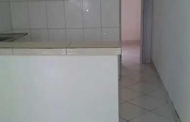 Imagem: A casa possui 1 Dormitório, 1 Banheiro e está localizado