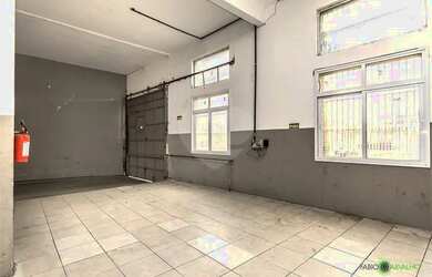 Imagem 3: Depósito para venda e locação com salas, banheiros e estacionamentos...