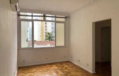 Imagem: O apartamento possui 3 Dormitórios, 2 Banheiros, 74m² de Área