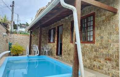 Imagem: A casa em condomínio possui 2 Dormitórios, 3 Banheiros, 2