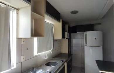 Imagem: O apartamento possui 2 Dormitórios, 1 Banheiro, 1 Vaga na garagem