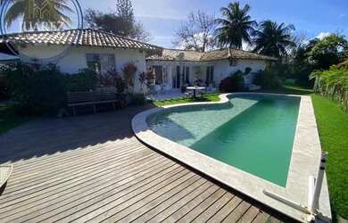 Imagem: A casa em condomínio possui 4 Dormitórios, 5 Banheiros, 5